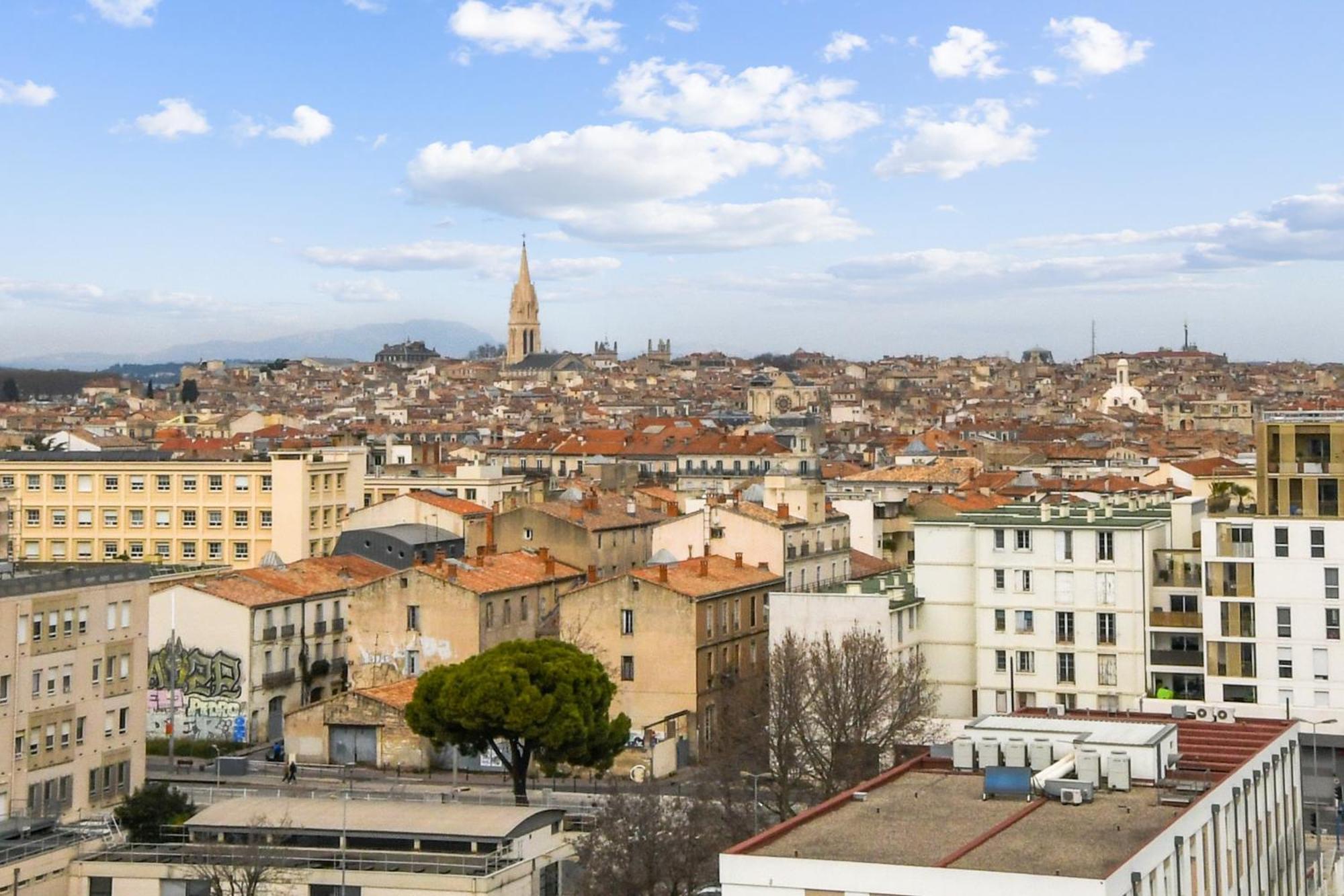 Jost Hostel Montpellier Centre St Roch エクステリア 写真